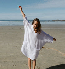 Load image into Gallery viewer, Cocoon Surf Poncho Acorn Home + Apparel