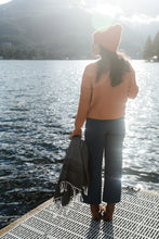 Load image into Gallery viewer, The Shoreline Throw Acorn Home + Apparel