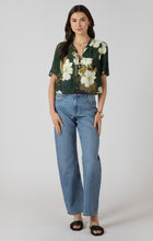Load image into Gallery viewer, Rory Floral Blouse Acorn Home + Apparel