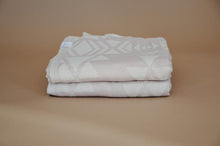 Load image into Gallery viewer, Oversized Turkish Towel