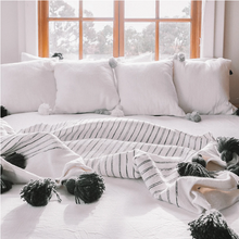 Load image into Gallery viewer, Pokoloko Moroccan Pom Blanket