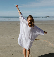 Load image into Gallery viewer, Cocoon Surf Poncho
