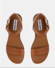 Load image into Gallery viewer, Steve Madden Daryn Sandal
