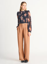 Load image into Gallery viewer, Tawny Floral Top
