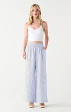 Load image into Gallery viewer, Canadian fashion, spring fashion, summer fashion, linen pants, blue linen pants
