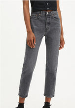 Load image into Gallery viewer, Levi&#39;s® Wedgie Straight - Break A Leg
